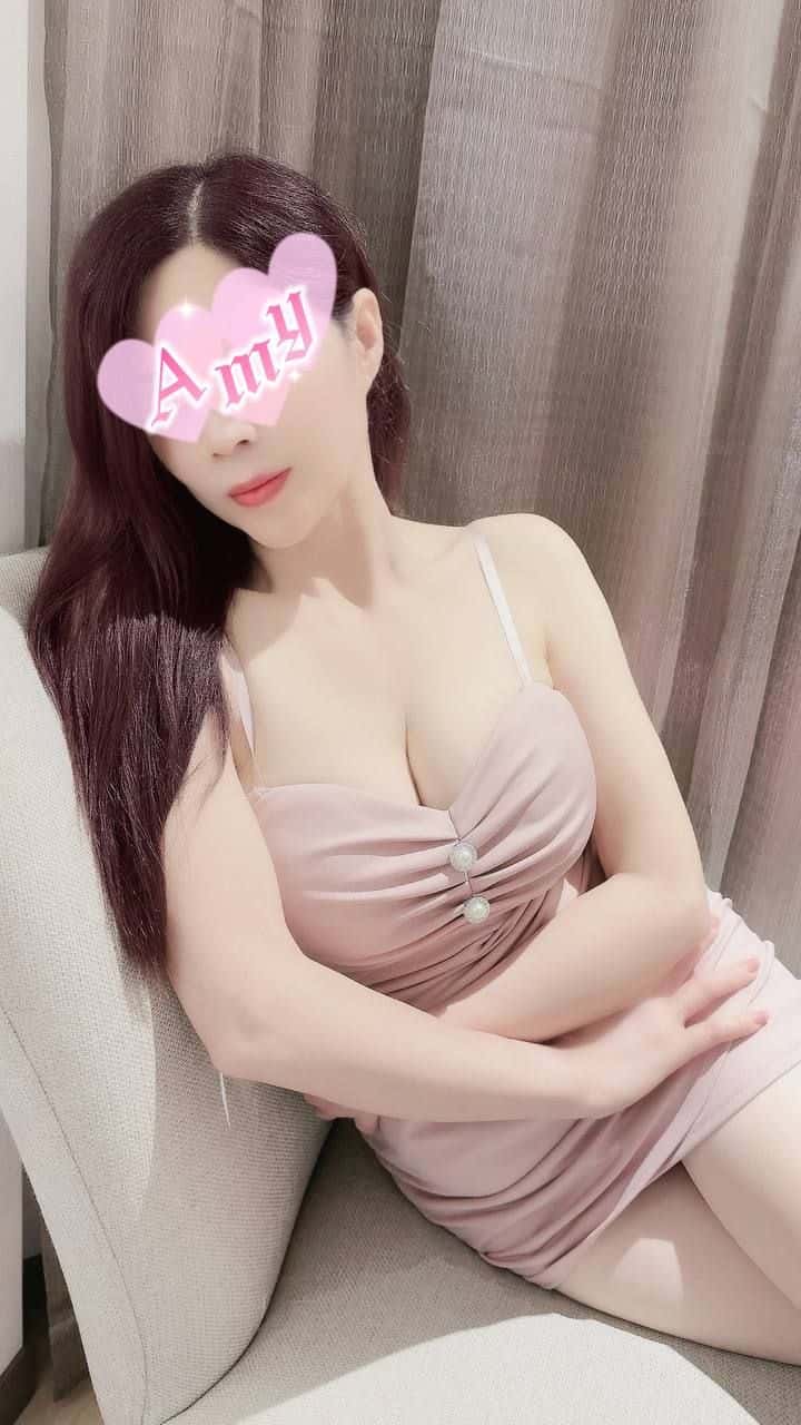 Amy❤️長腿腳交女神