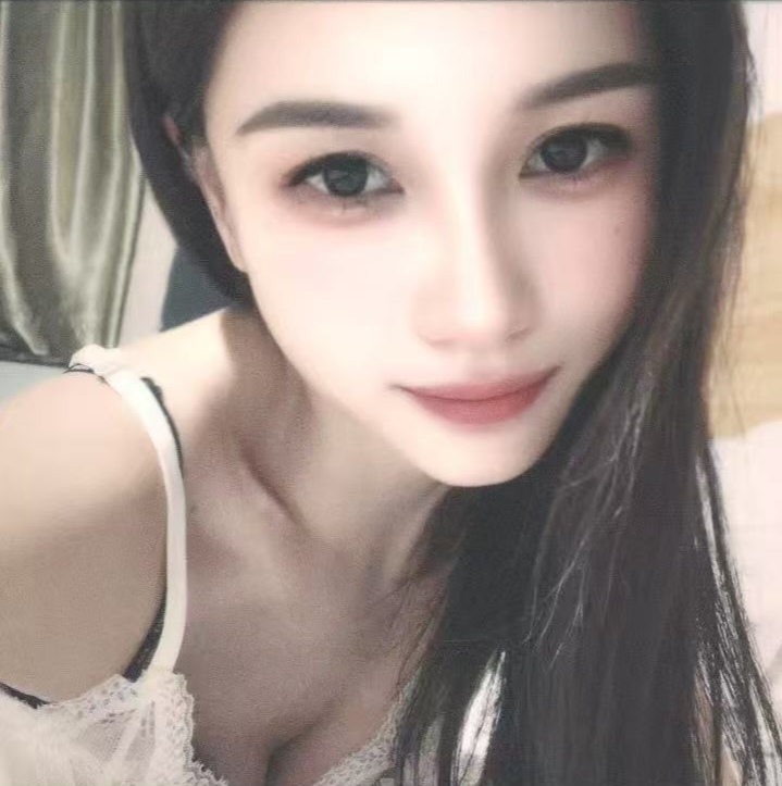 甜甜，瘦㡳淫娃