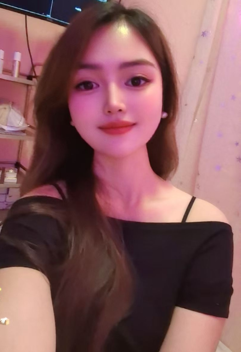 小溪，纯欲小妖精